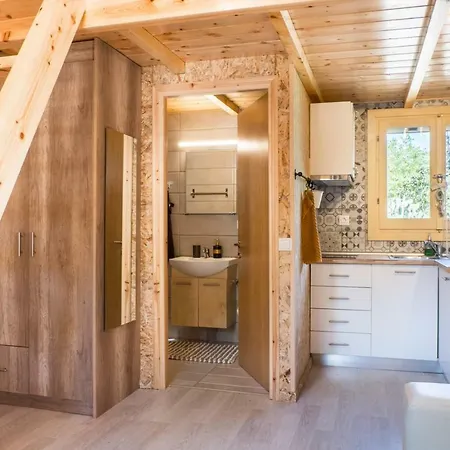 아파트 Once Upon A Woodenhouse Kanálion
