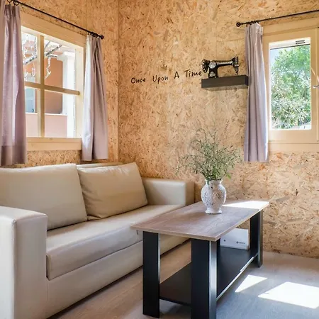 Once Upon A Woodenhouse 아파트 Kanálion