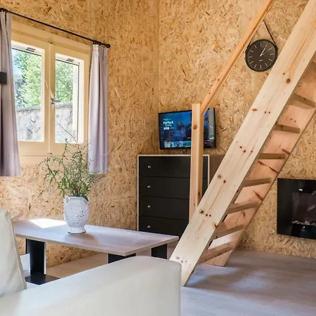 아파트 Once Upon A Woodenhouse Kanálion